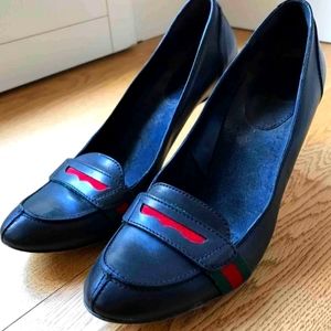 Authentic,  Gucci Leather Loafers